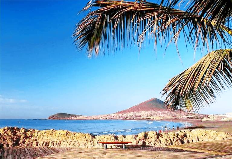 Holiday Accommodation "El Medano" with beach view in Santa Cruz de Tenerife