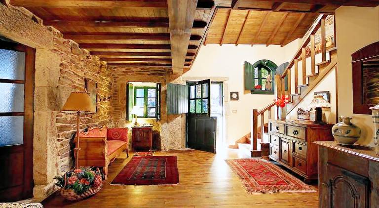 Villa with pool — photo 3