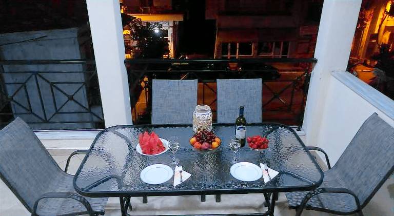 Holiday apartment with barbecue & patio — photo 3