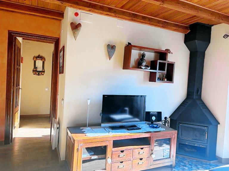 Holiday apartment with terrace, grill & garden — photo 4