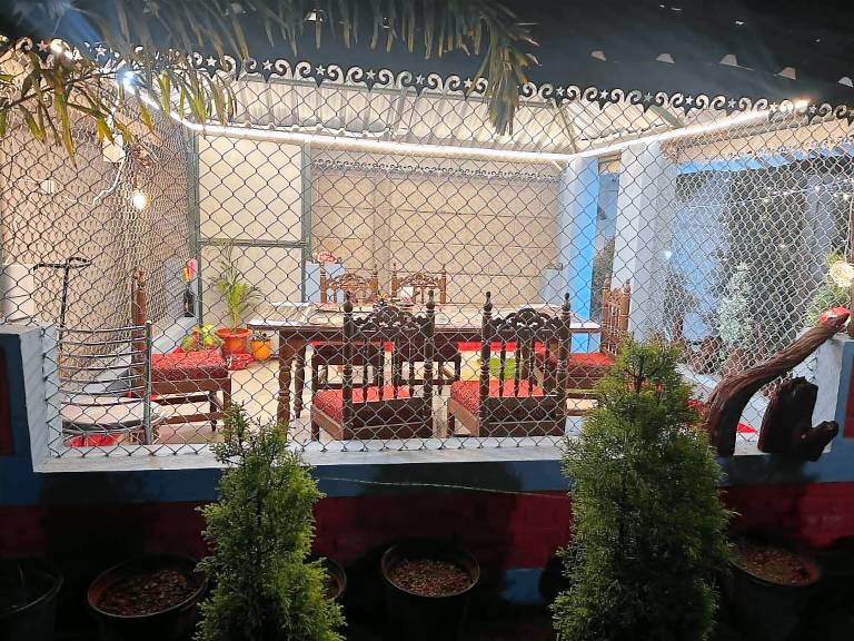 House with yard — photo 4