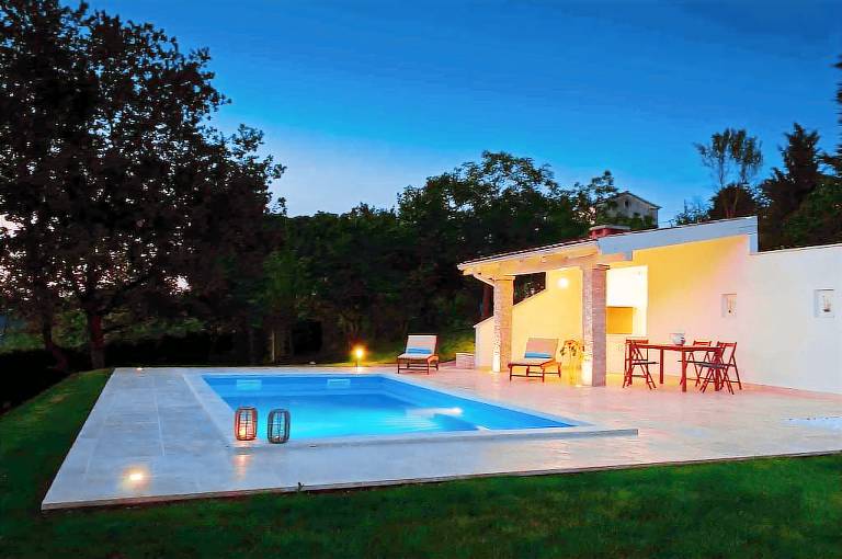 Villa Karojba