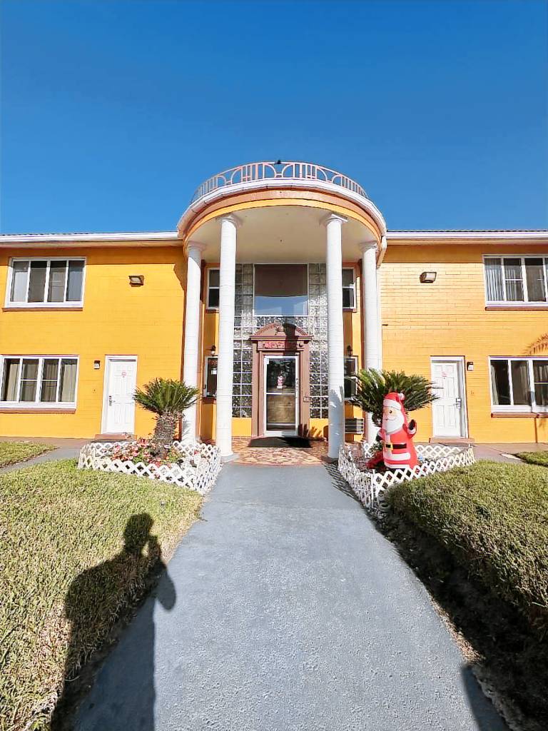Super Inn By Oyo Daytona Beach Near Airport in Daytona Beach Shores, FL