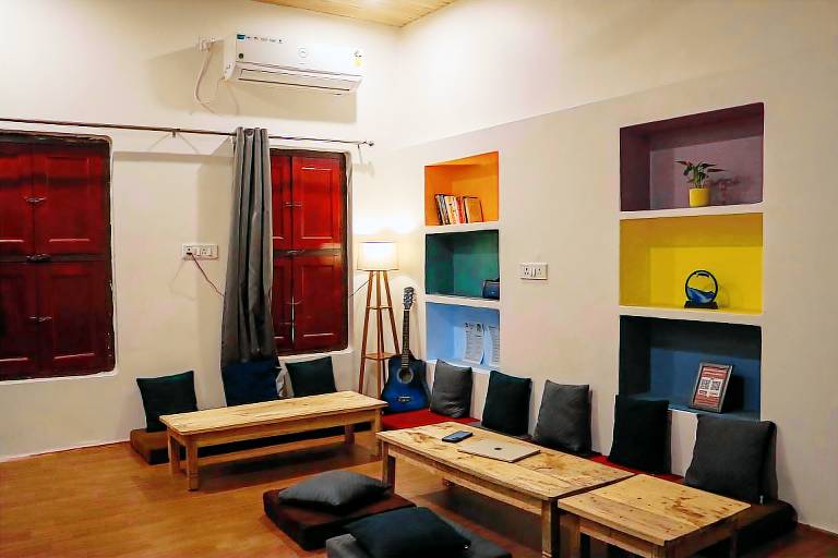 Mosaic Hostel Varanasi in Tola