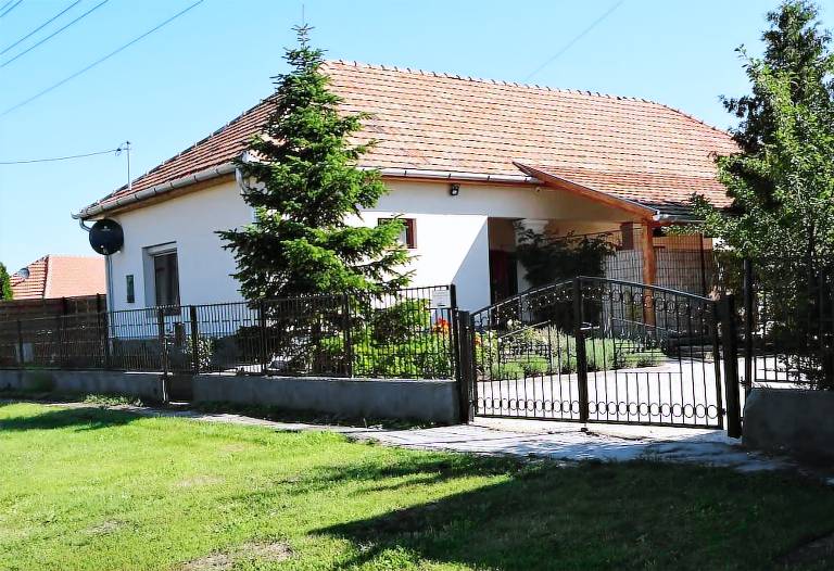 ház Poroszló