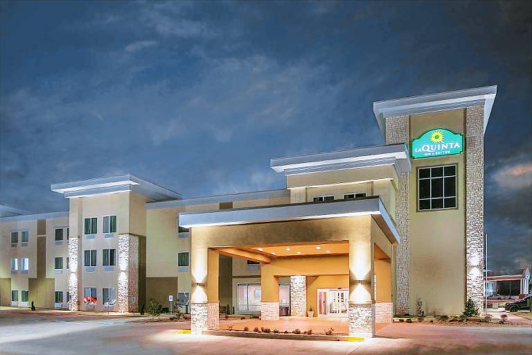 La Quinta Inn & Suites by Wyndham Guthrie in Guthrie, OK