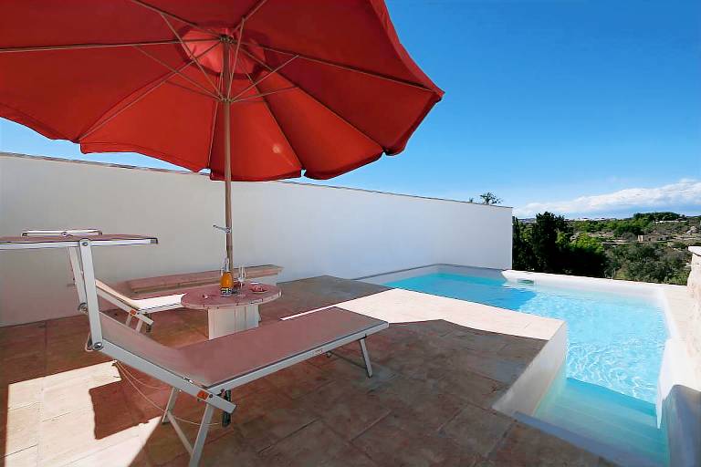 Villa with hot tub, private pool & BBQ | Nature view — photo 4