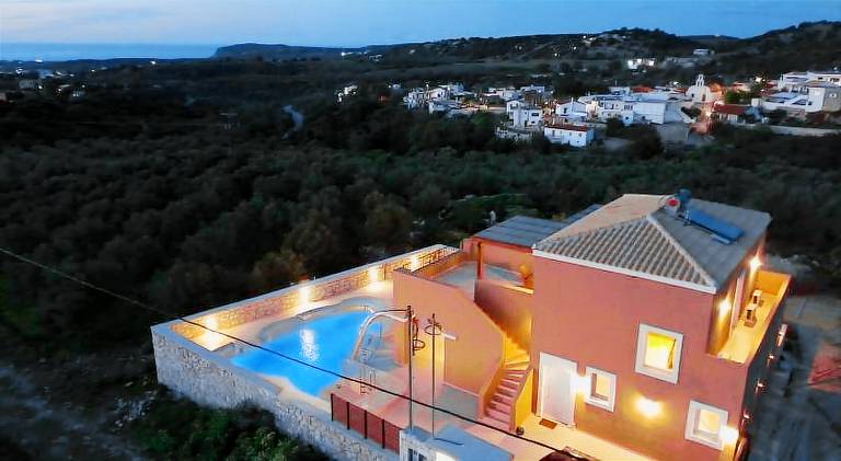 Fully equipped villa with yard, BBQ & terrace | Dogs allowed — photo 3