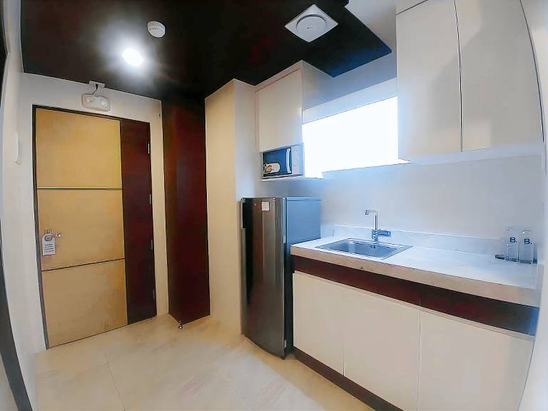 Bed and Bath Serviced Suites — photo 5