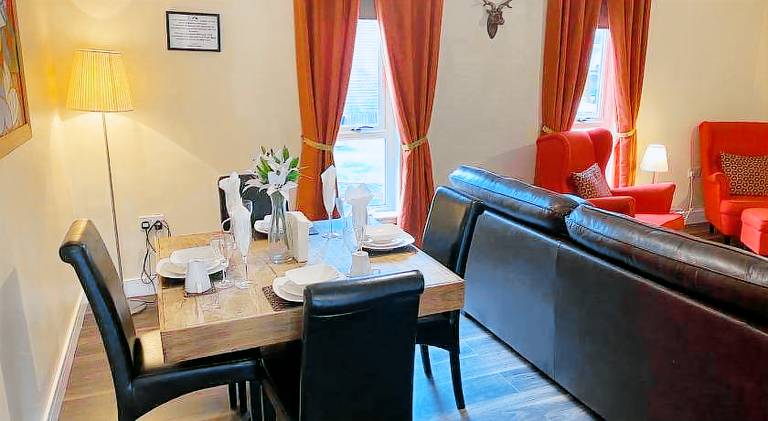 Lodge with terrace & jacuzzi — photo 3