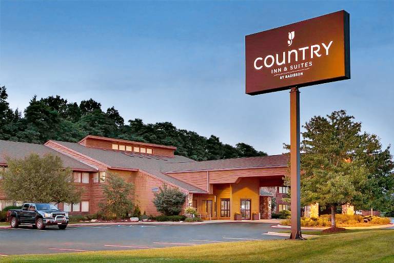 Country Inn & Suites by Radisson, Mishawaka, IN in Mishawaka, IN
