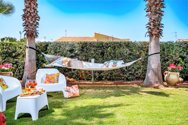 Villa with yard & barbecue — photo 5