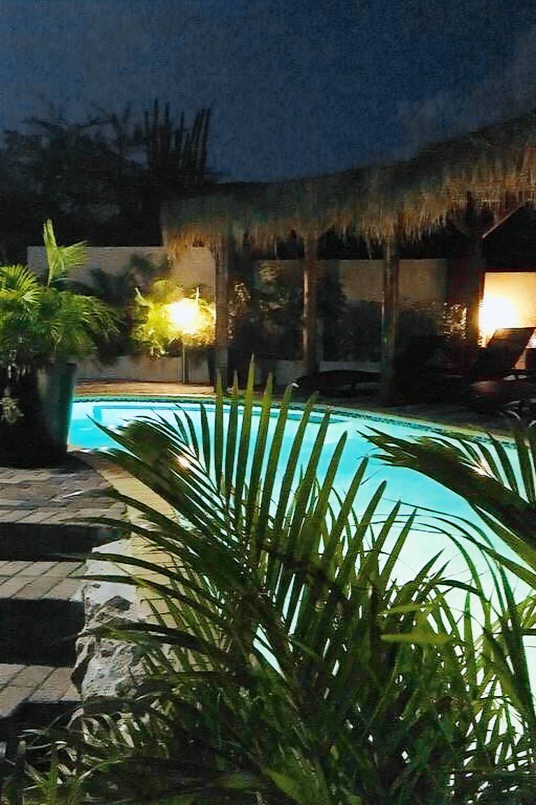Rental apartment with patio, grill & pool — photo 4