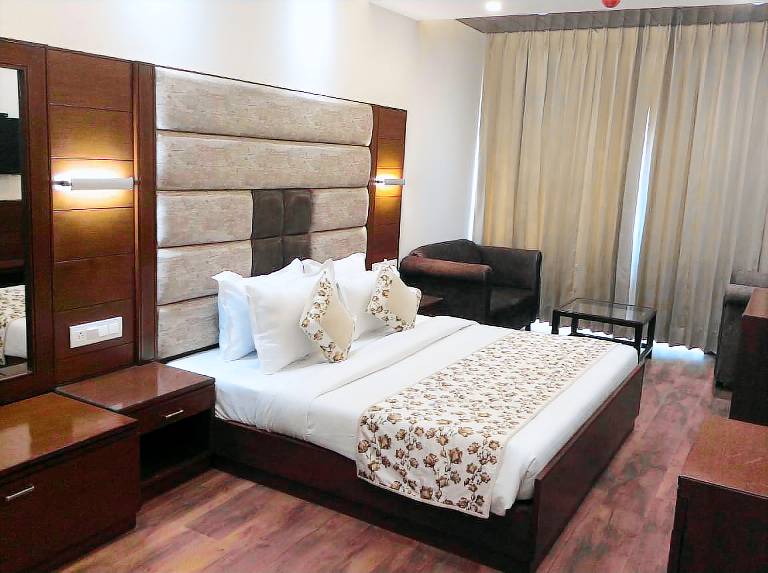 hotel the saffron