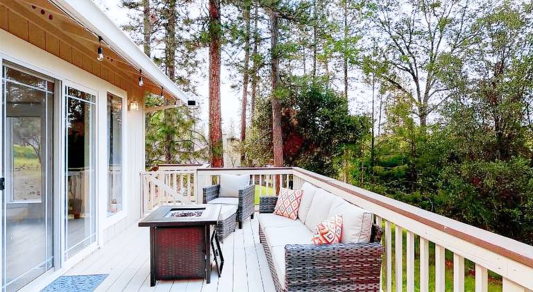 House with pool | Pets are welcome — photo 4