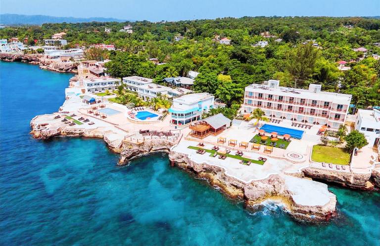 Resort  Negril