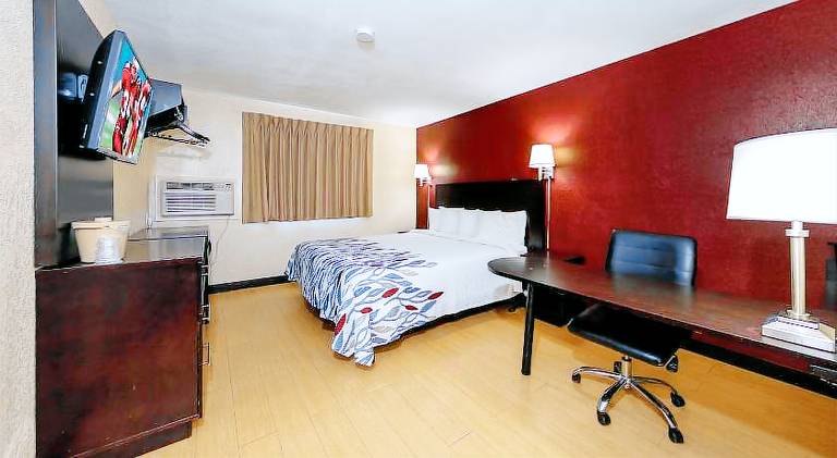 Red Roof Inn Jacksonville - Cruise Port in Jacksonville, FL