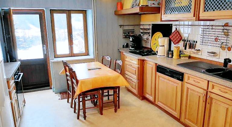 Chalet with 4 rooms for 9 persons — photo 5