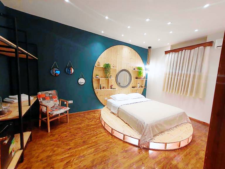 Woodlands Apartments