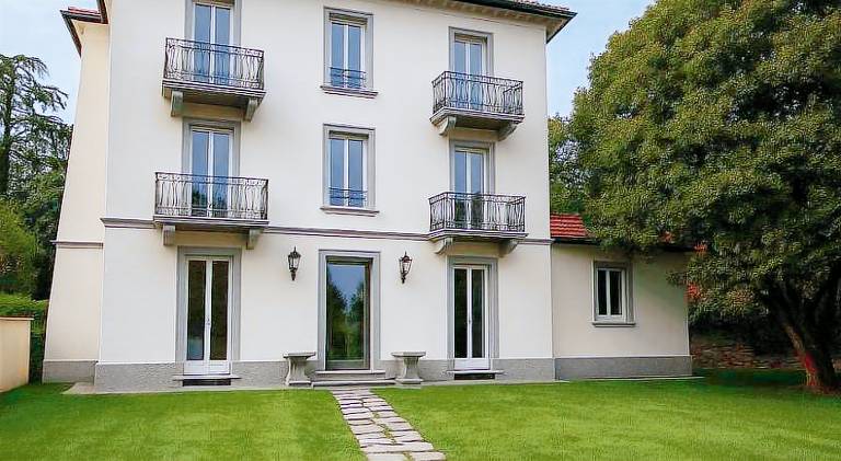 Serviced apartment for 4 persons in Baveno