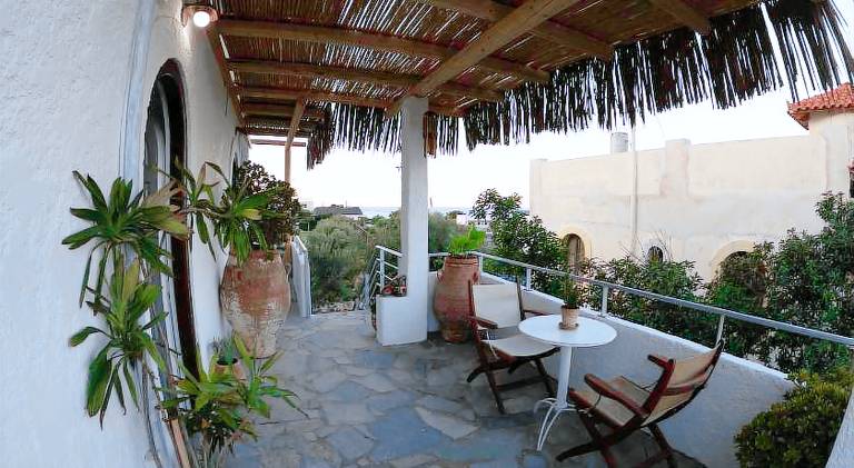 Rental apartment with terrace — photo 2