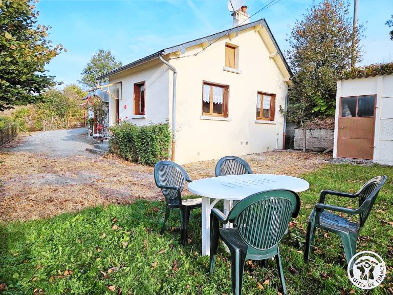 Gite with yard & barbeque | Pets are welcome — photo 2