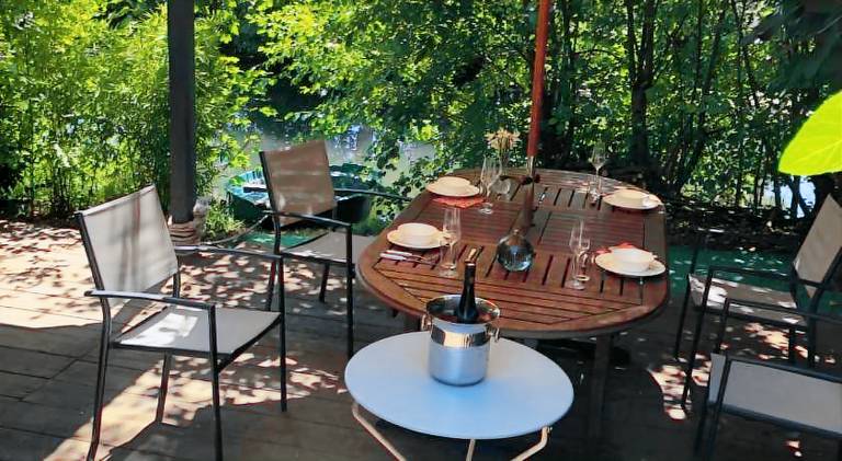 Apartment with pool & hot tub — photo 4