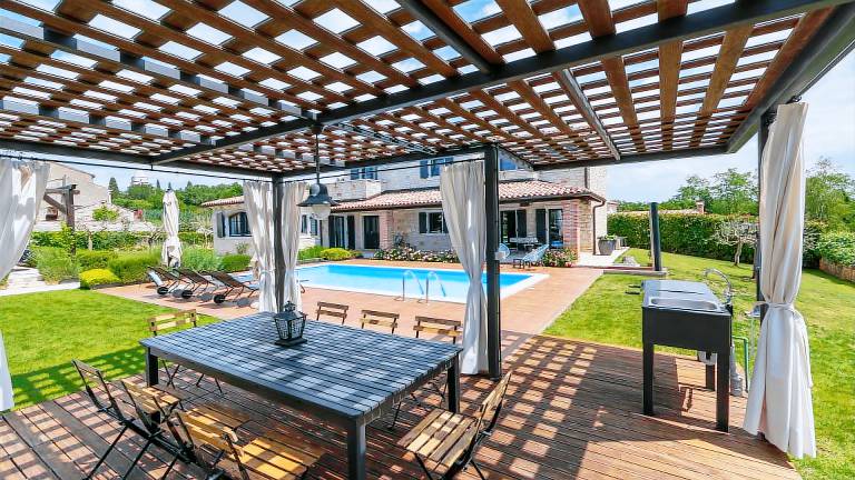 Fully equipped villa with barbecue, private pool & terrace | Dogs allowed — photo 5