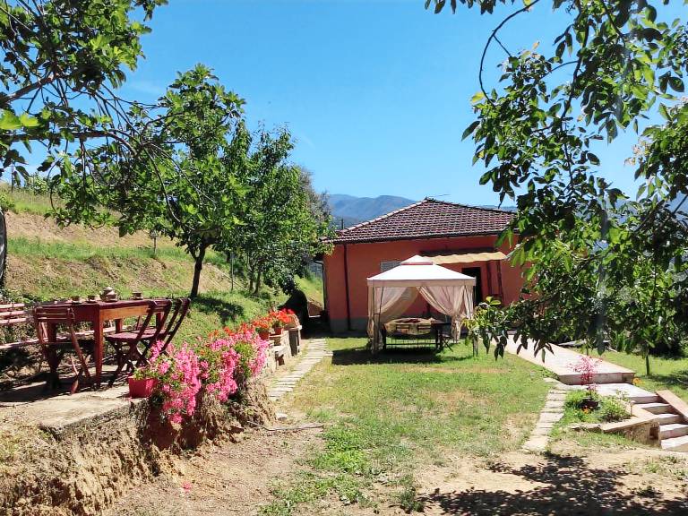 Villa Chanel with Garden Sauna e sweeming pool