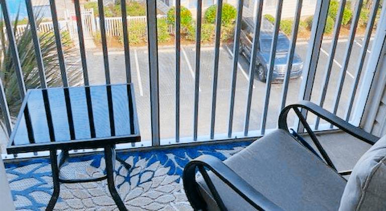 Coastal Condo with pool, minutes from beach — photo 5