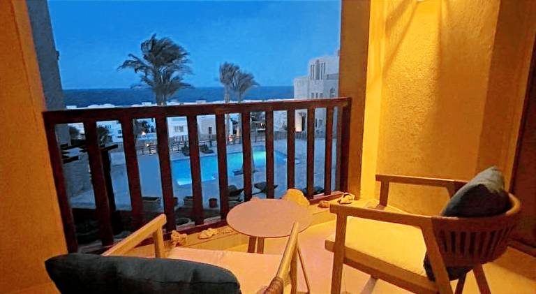 Holiday apartment with pool — photo 4