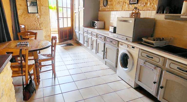 House with 2 rooms for 4 persons — photo 3