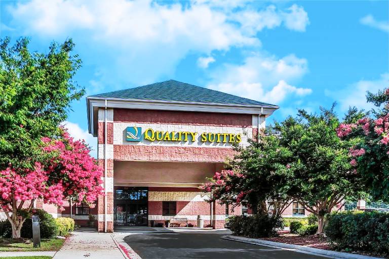 Quality Suites Lake Wright - Norfolk Airport in Norfolk, VA