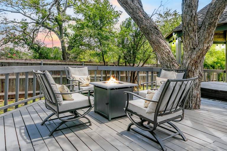 Vacation home with hot tub & grill | Mountain view — photo 2