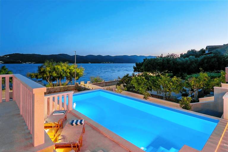 Big villa with yard & private pool | Beach view | Close to the beach | Pets allowed — photo 2