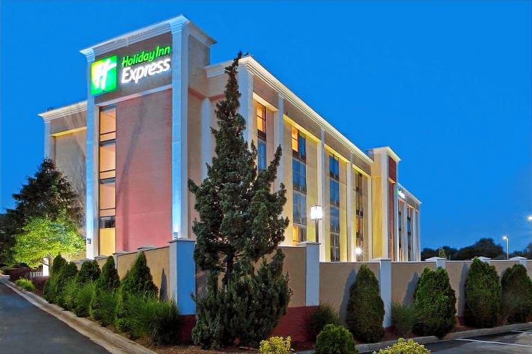 Holiday Inn Express Washington DC East- Andrews AFB By IHG in Suitland, MD