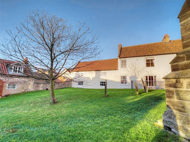 Cottage Pickering
