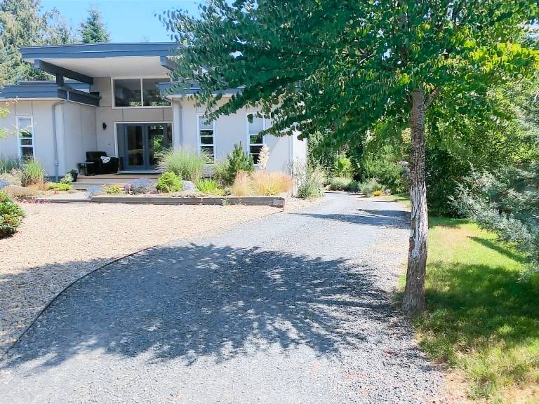 Apartment Denman Island