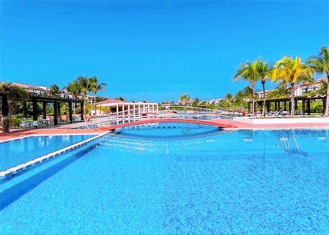 Luxury Ocean view condo in Mareazul Beach front - Almajuma House — photo 3