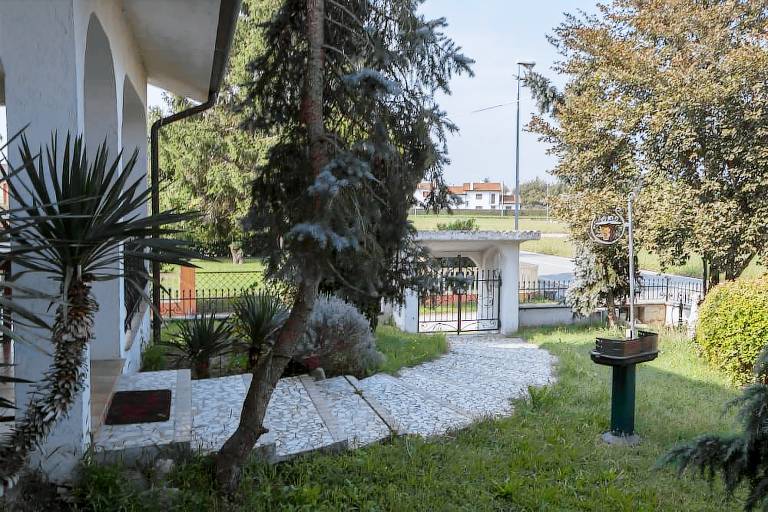 Bed & Breakfast  Berra