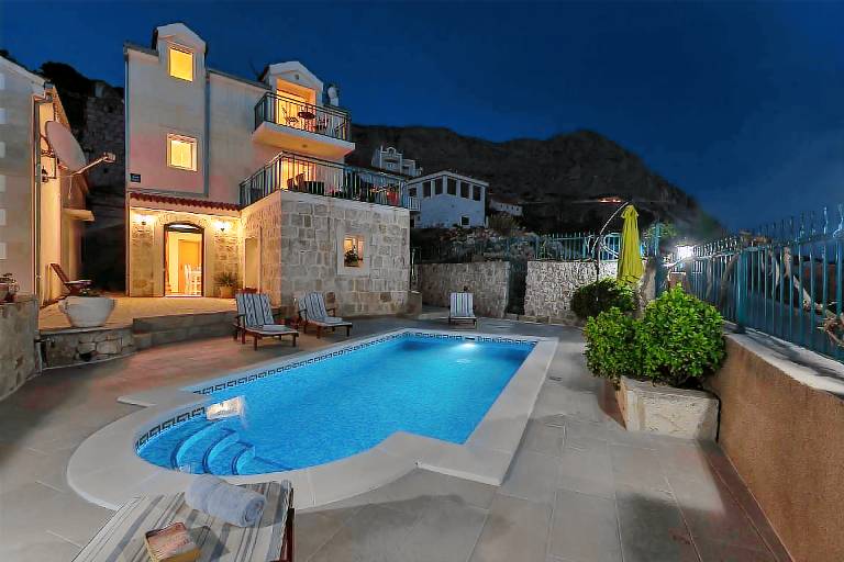 Ferienhaus in Podgora für max. 2 Personen Ferienhaus in Podgora für max. 2 Personen