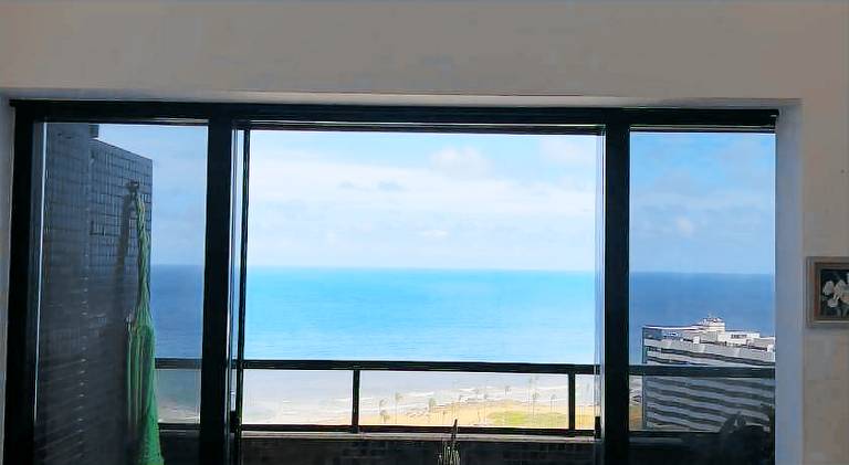 Apartment with pool — photo 4