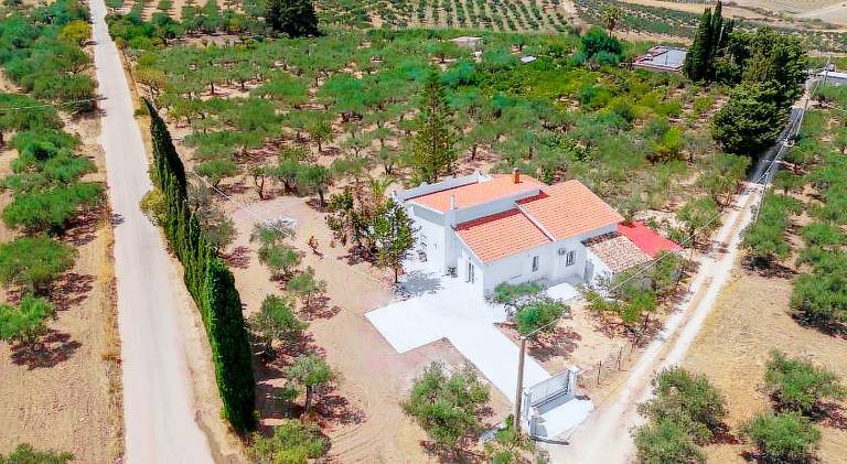 House with yard & terrace in Sciacca