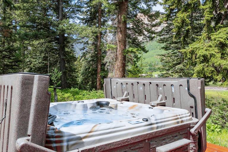 Cabin on Pond - Hot Tub - 2 Miles from Purgatory - Pet Friendly - One Acre — photo 2