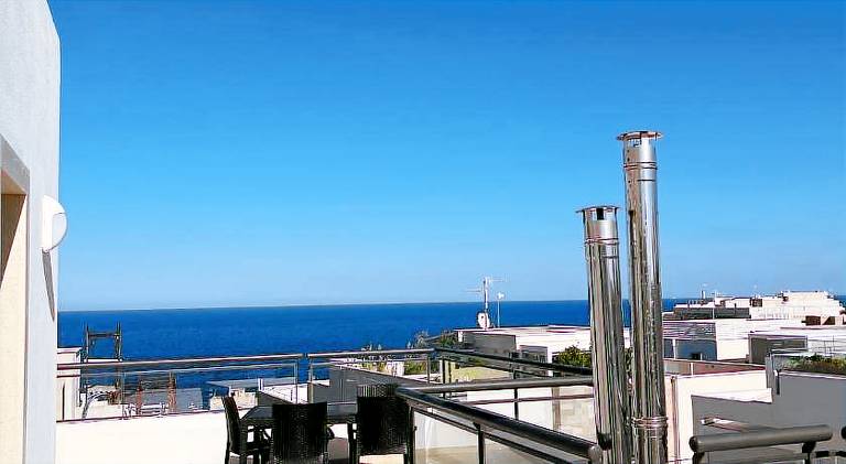 Rental apartment with terrace — photo 2