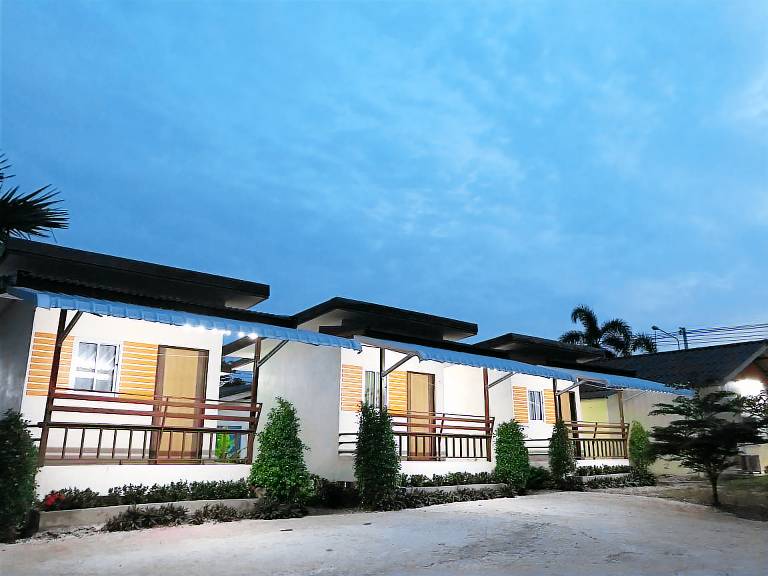 Baan Pak Suk jai in Tha Mai