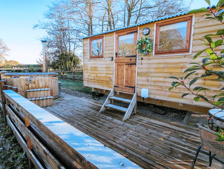 The Oak Hut