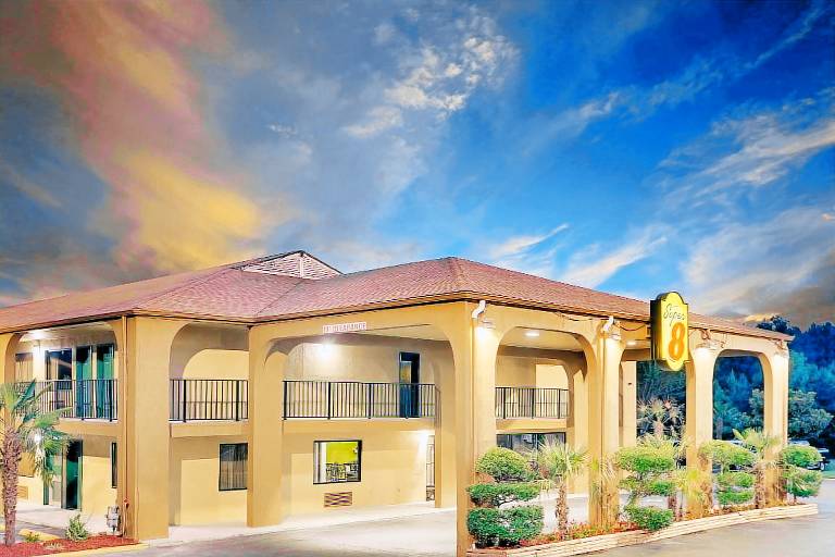 Super 8 By Wyndham Cartersville in Cartersville, GA