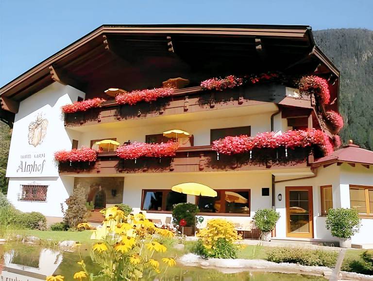 Hotel-Garni Almhof in Mayrhofen
