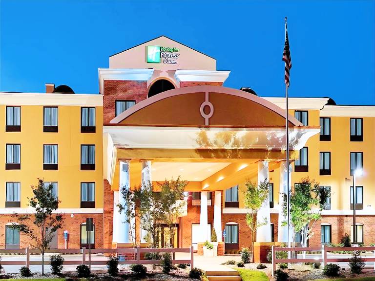 Holiday Inn Express Hotel & Suites Gulf Shores By IHG in Gulf Shores, AL